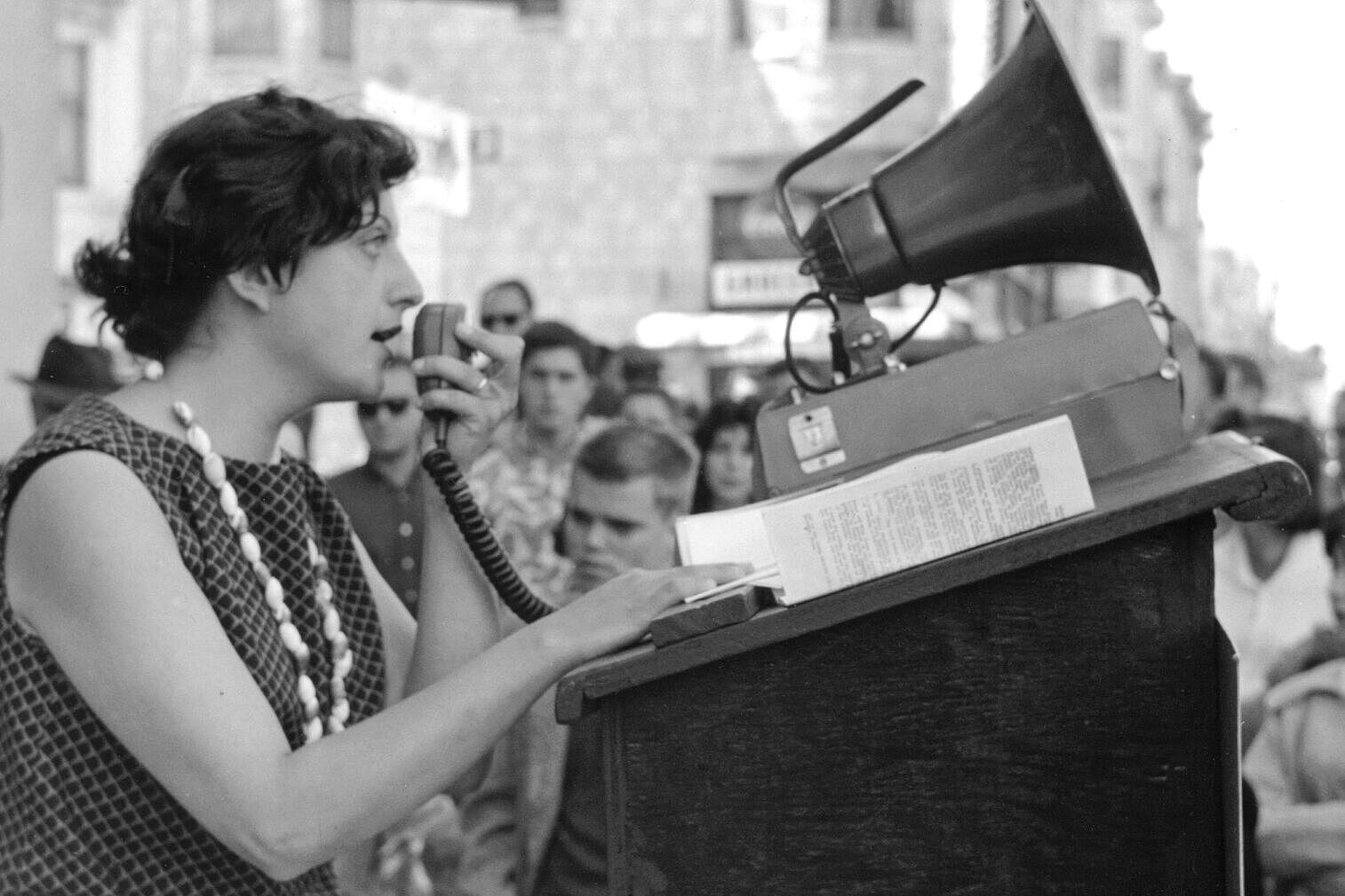 ruth weiss (c) C. R. Snyder