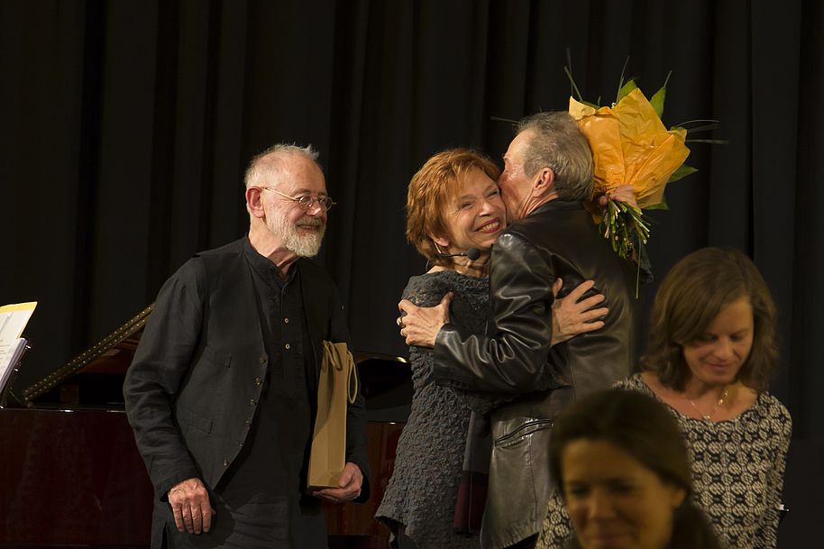Kurt und Christa Schwertsik mit Julian Schutting, Foto: Hannes Polt